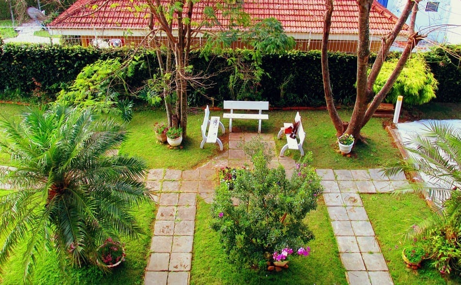 minimalist backyard garden ideas for small yards