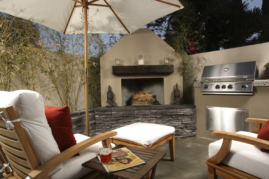 Manhattan Beach, California Outdoor Kitchen